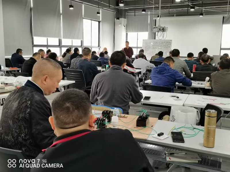 郫筒街道免費勞務品牌電工培訓班開班