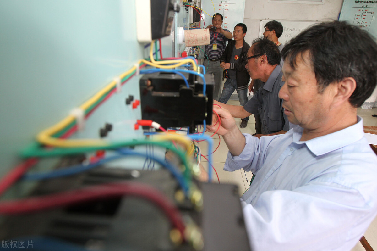 電工證怎么考?去哪里考?