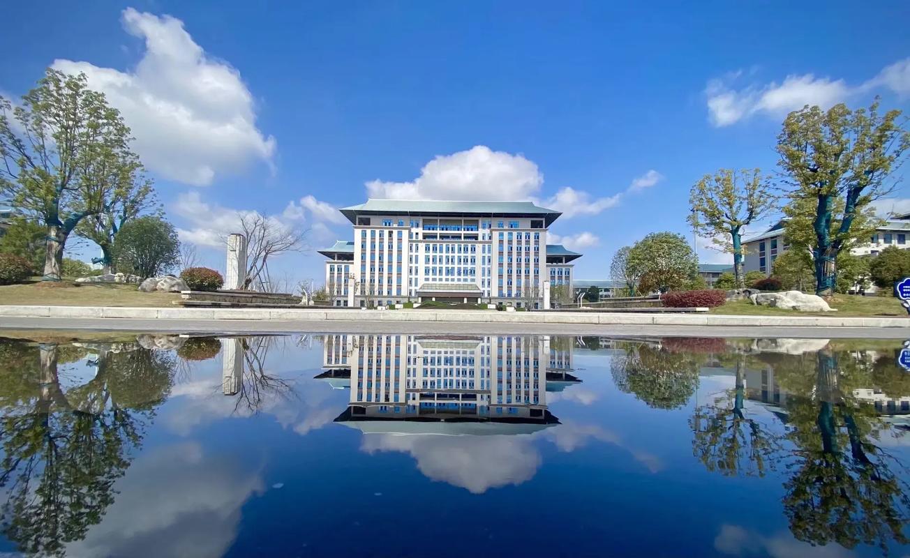 湖北文理學(xué)院怎么樣-圖1