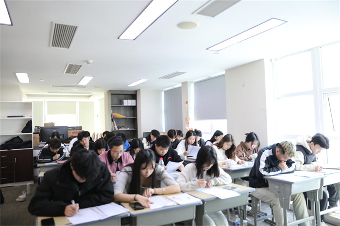 武漢初陽教育-2025年湖北漢統(tǒng)招專升本集訓(xùn)班報名指南+官方指定報名入口-圖4